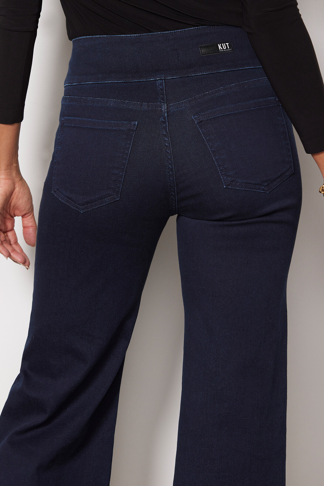 Welt Pocket Wide Leg Jean