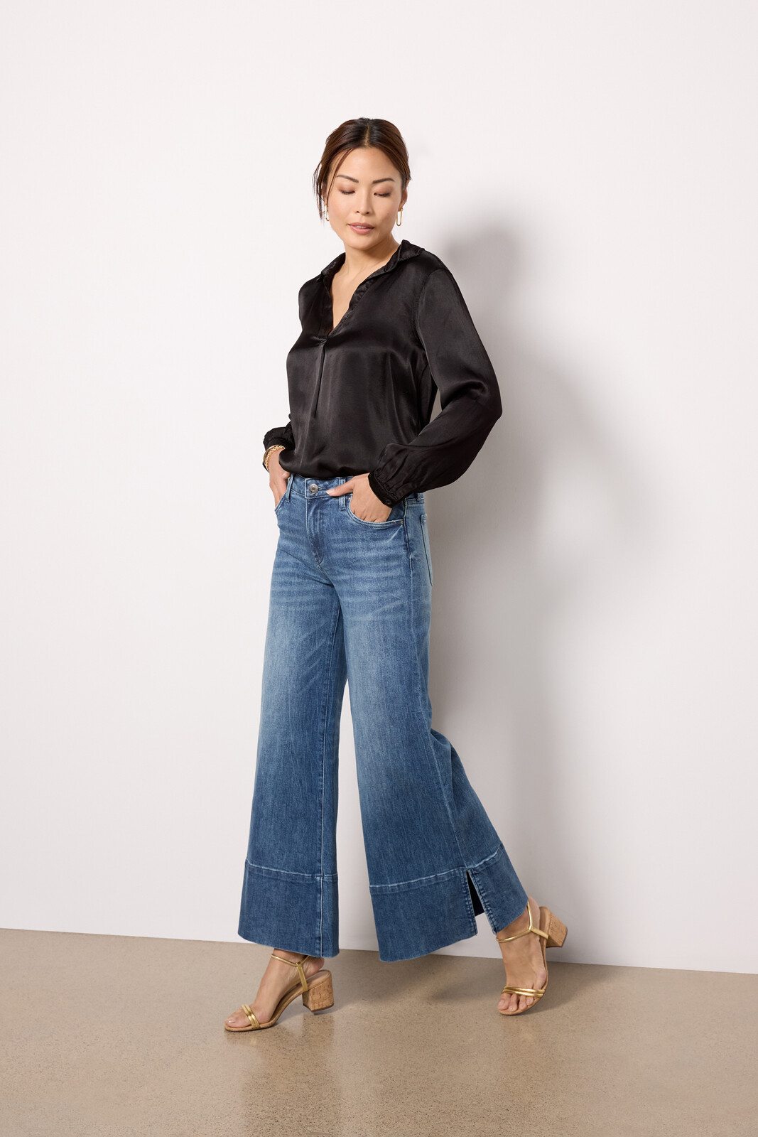 Exaggerated Wide-Leg Jeans, Black