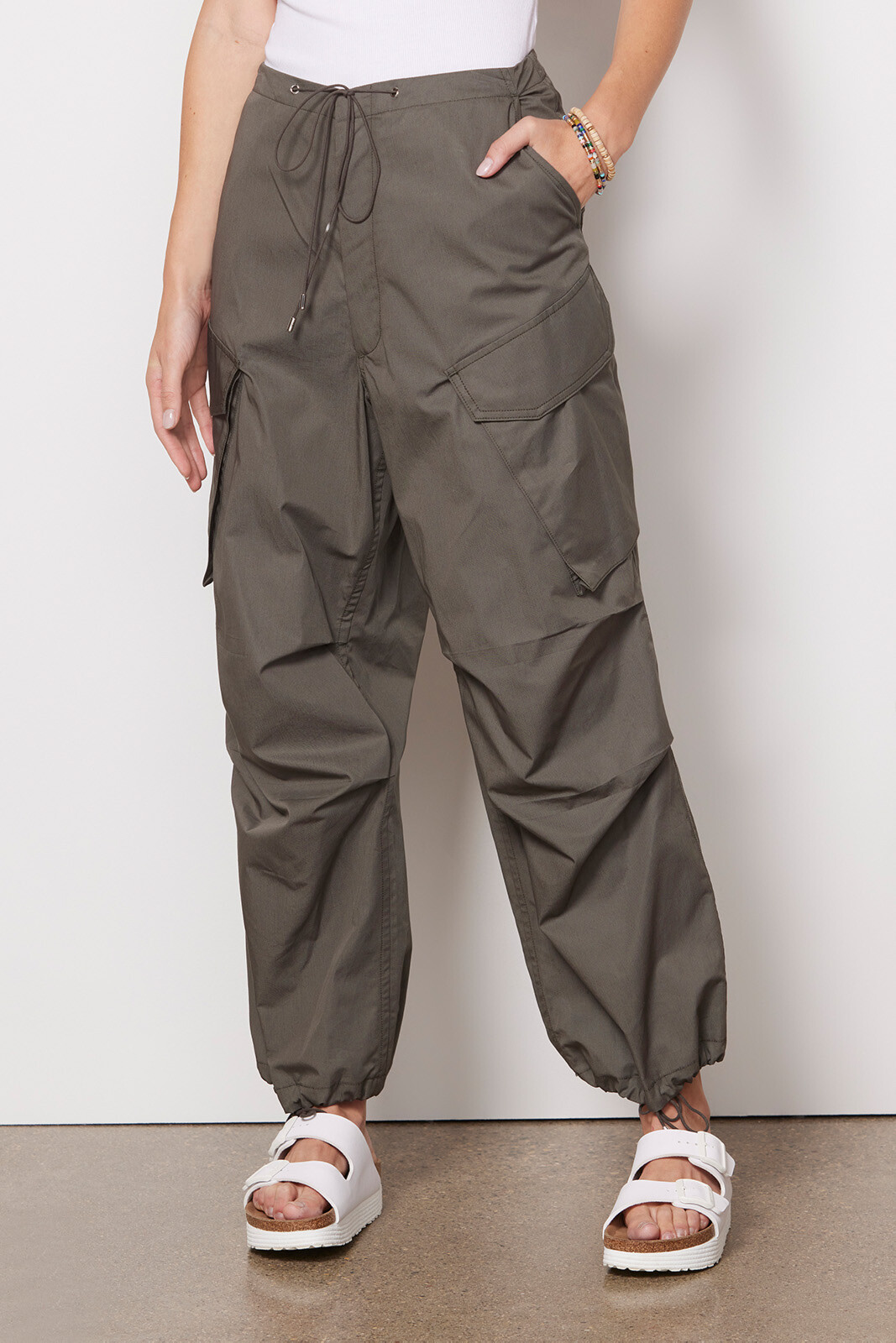 AGOLDE GINERVA CARGO PANTS(黒)着用回数は自宅の試着で1回