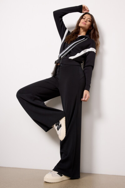 AirEssentials Striped Track Pant