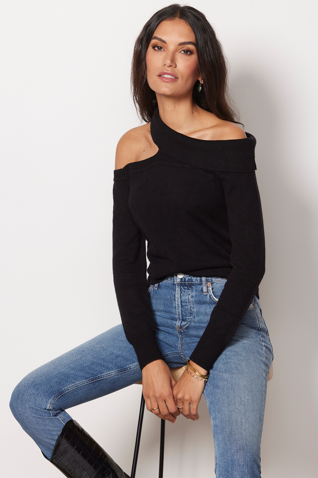 EVEREVE Isabella Cut Out Pullover | EVEREVE