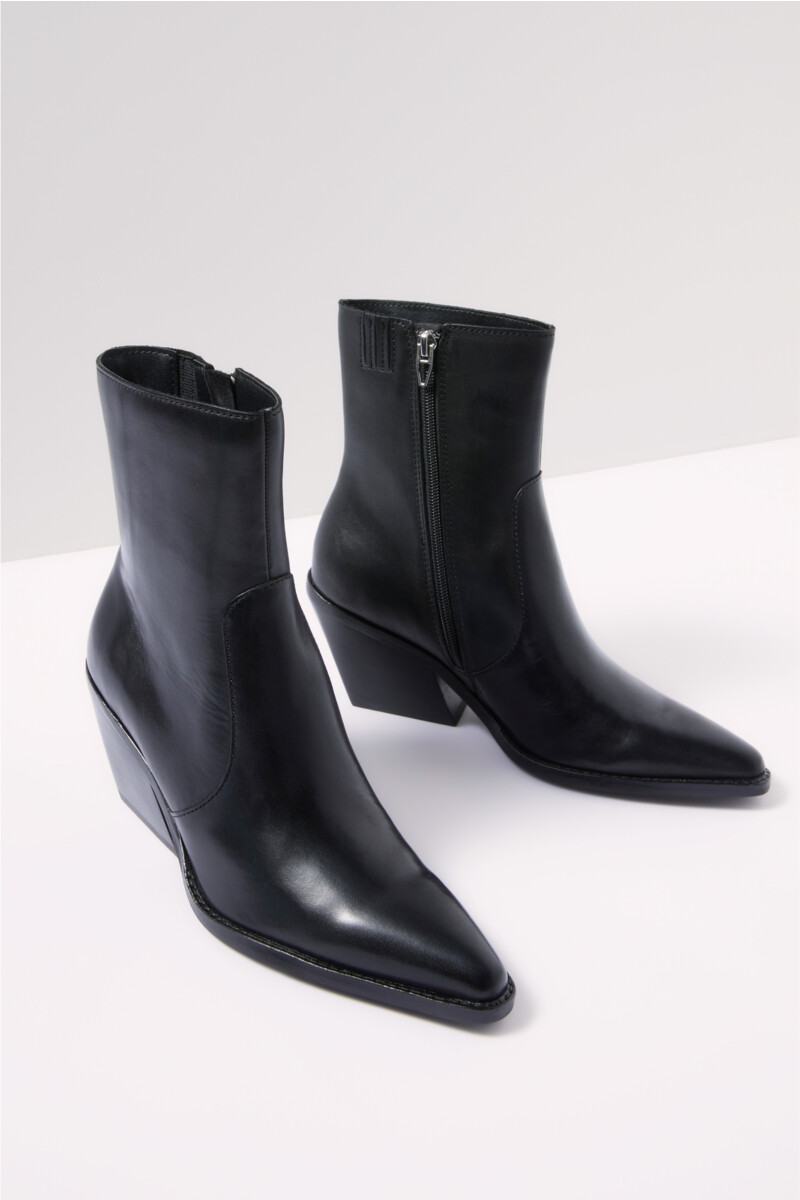 Boots & Booties for Women | EVEREVE